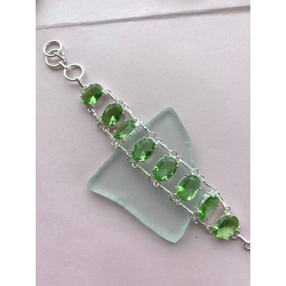 925 Sterling Oval Faceted Peridot Bracelet - Picture 4 of 5